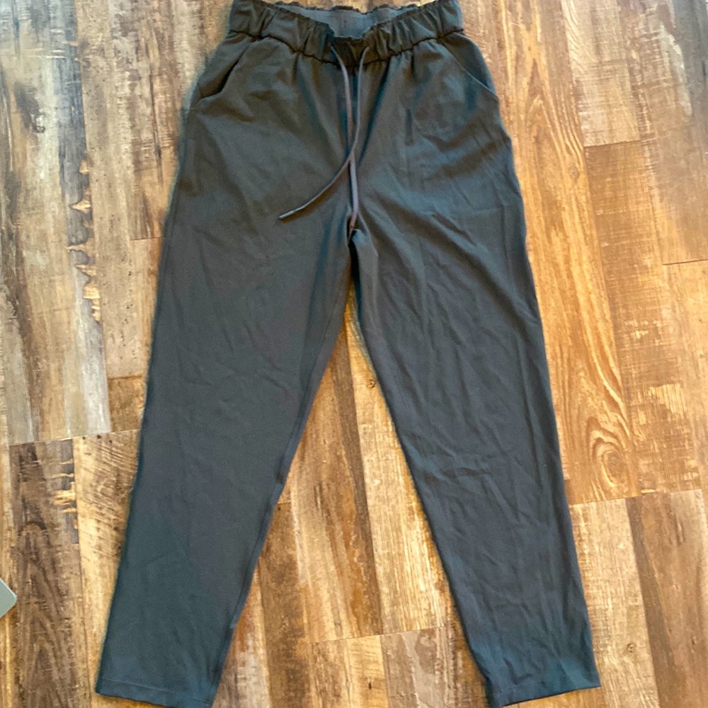 Lululemon Keep Moving Pant 7/8 High-Rise Pant